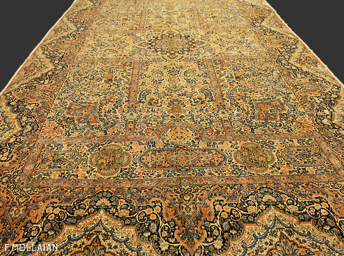 A Very Larg Antique Persian Kerman Carpet n°:28636182